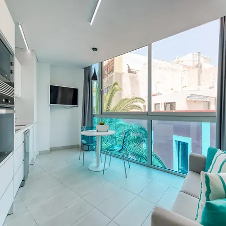 In Palmas Near Canteras Apartment